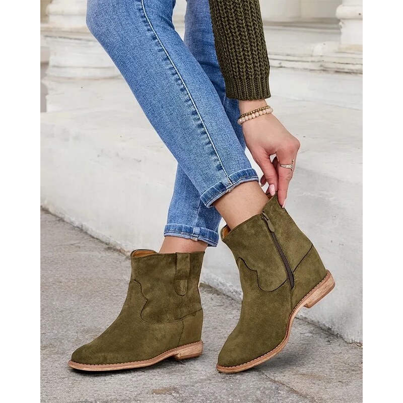Resti Boots in cowboy style on a covered wedge heel Patorias