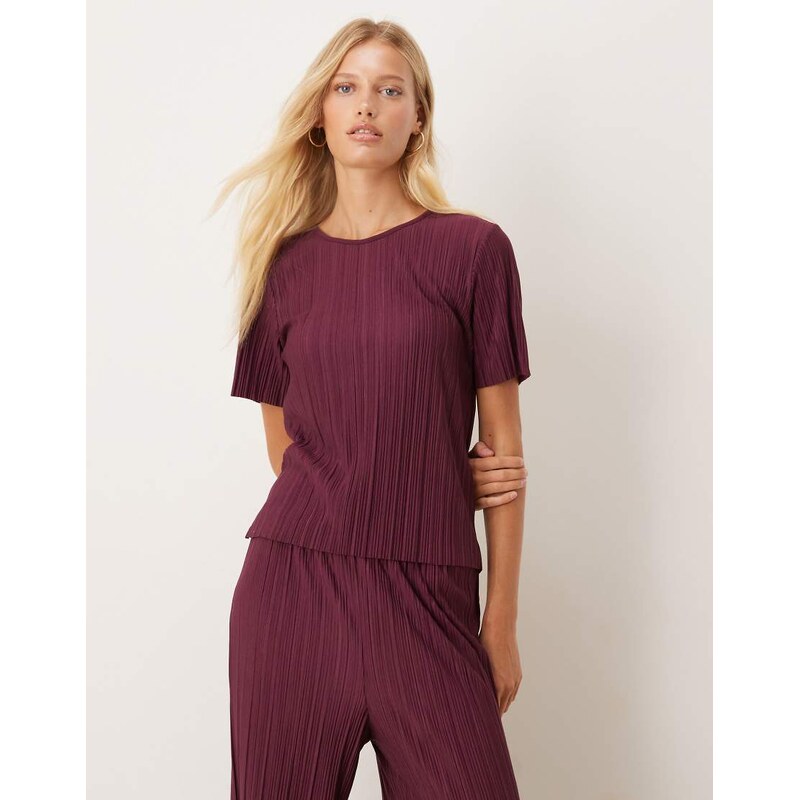 Vila plisse t-shirt co-ord in burgundy-Red