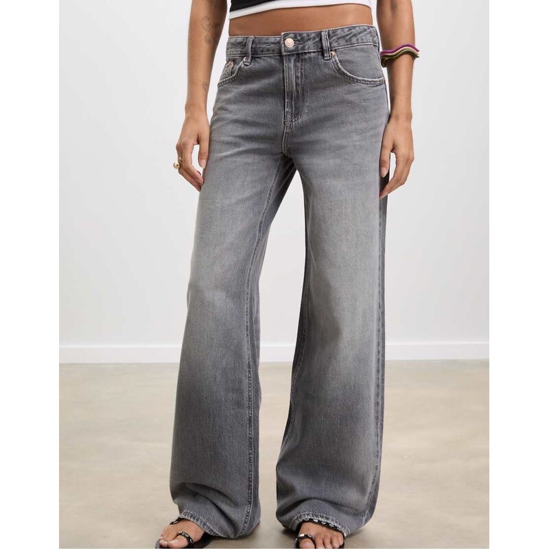 Stradivarius D91 low wide-leg jeans in grey denim wash 107859700