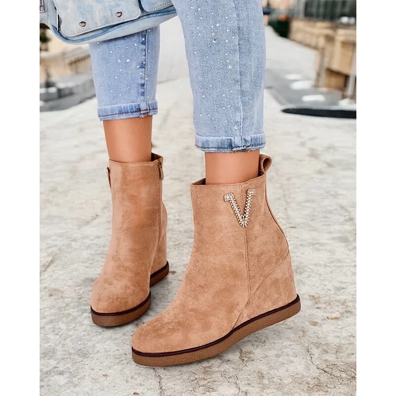 Resti Nerias womens boots on heels