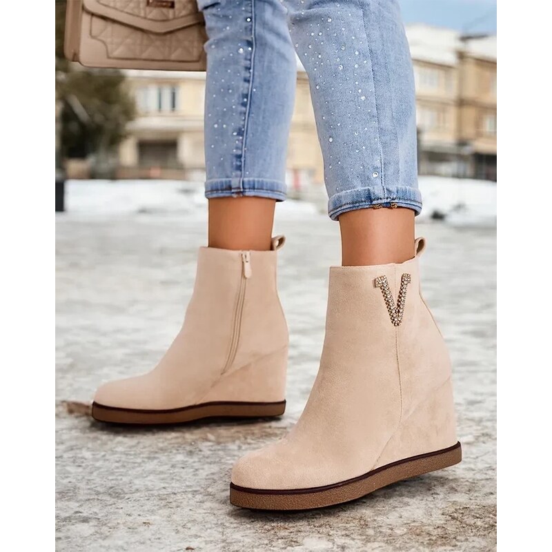 Resti Nerias womens boots on heels