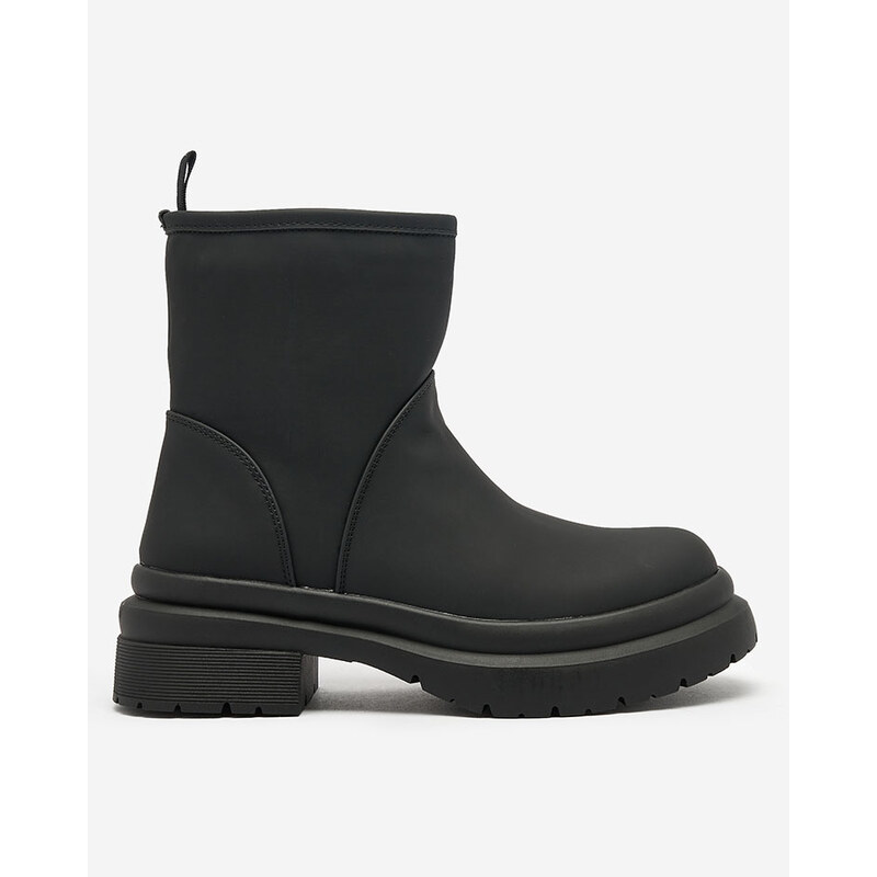 Resti Black matte womens boots with thicker sole Holeopi