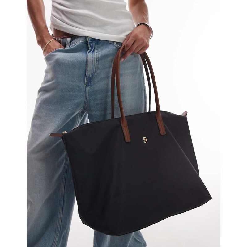 Tommy Hilfiger Essential large shoulder bag in black-Red