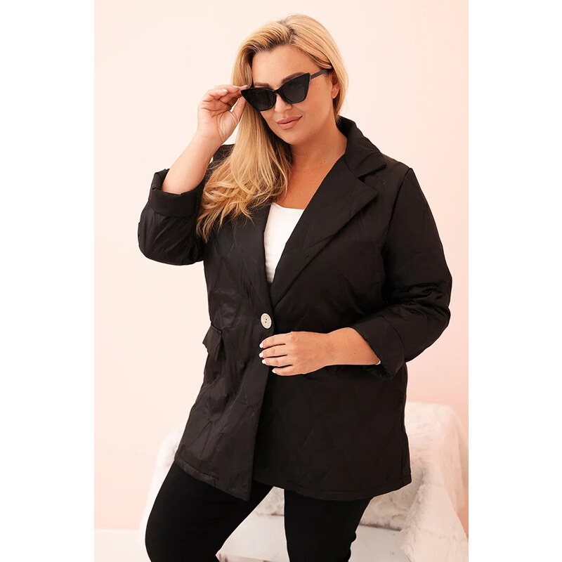 K-Fashion Dámská bunda Plus Size prošívaná s límcem a knoflíkem černá 107883121