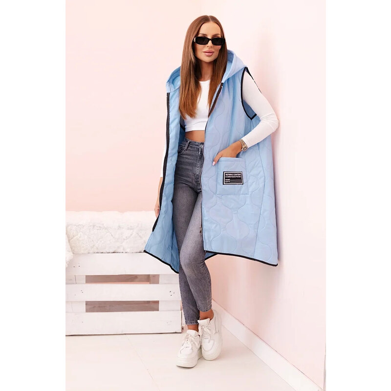 K-Fashion Dámská prošívaná vesta Plus Size s kapucí na zip modrá