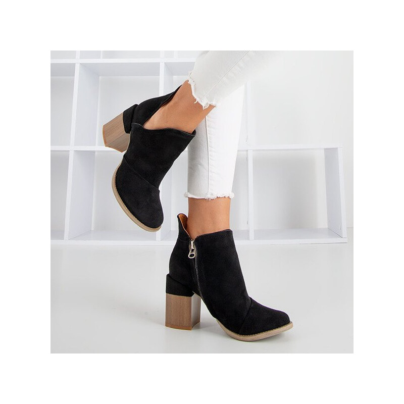 Resti Black womens stiletto boots with cutouts Cintura -