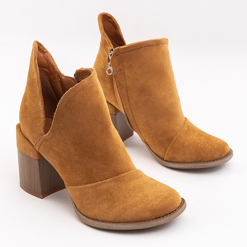 Resti Womens boots with camel cut-outs Plinara - Footwear