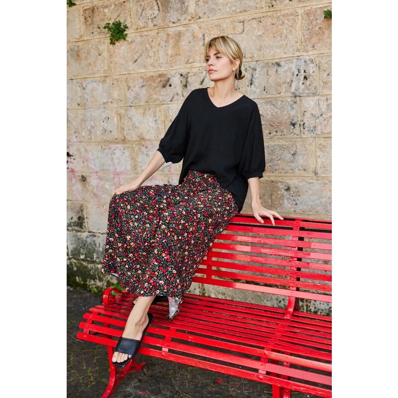 Marisse Black Floral Midi Skirt 107895877