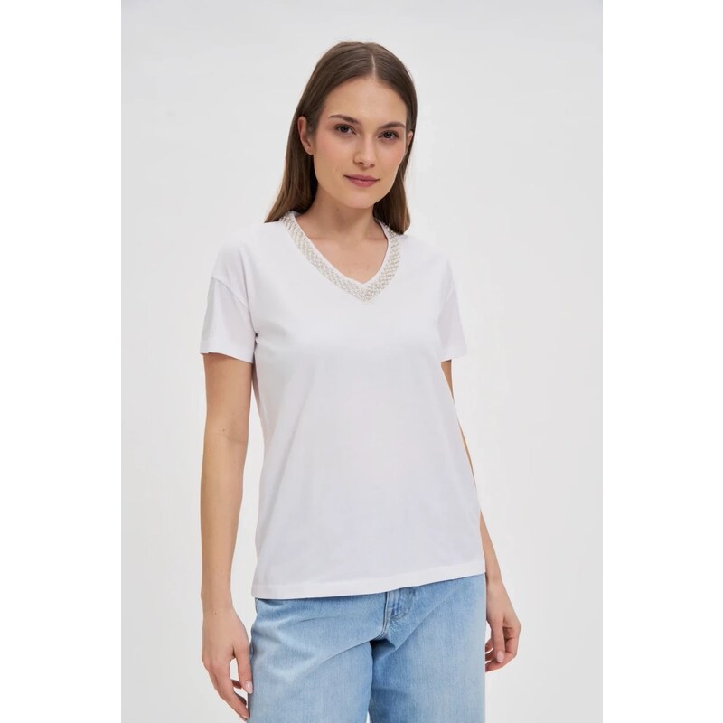 Marisse T-Shirt With Decorative Neckline, White