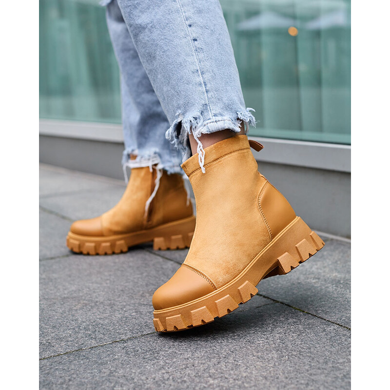 Resti Womens flat heeled boots in camel Leffoi
