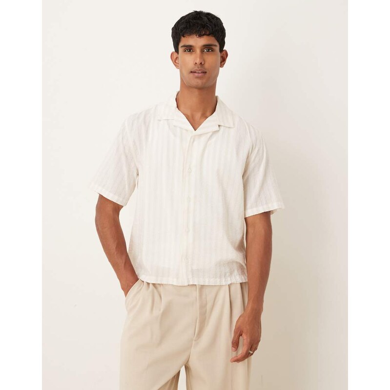 Abercrombie & Fitch short sleeve seersucker shirt in beige stripe 107897612