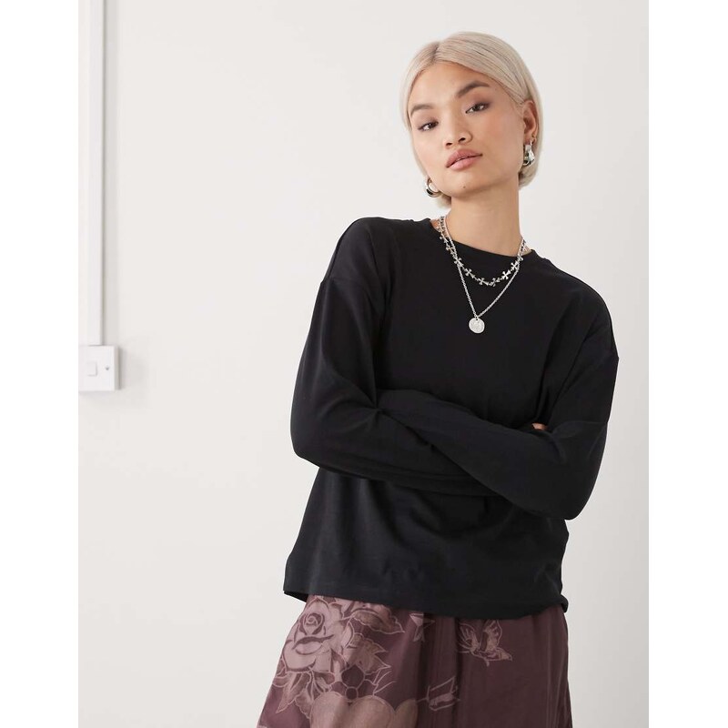 Noisy May regular fit long sleeve t-shirt in black 112365714