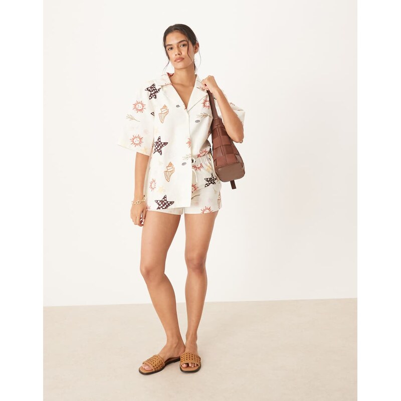 ASOS DESIGN linen blend shorts in holiday print-Multi