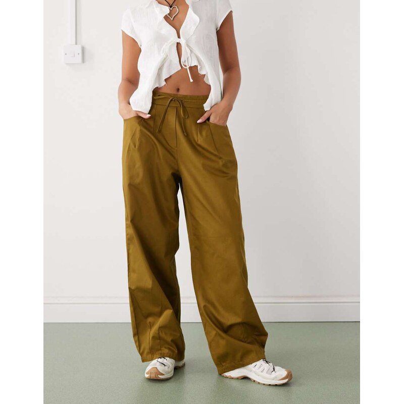 Reclaimed Vintage pull on balloon trouser with pleat detail in