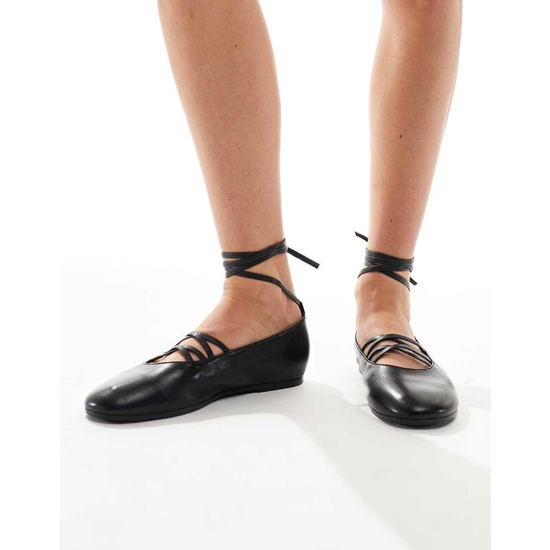 schuh Lars tie detail pointed toe flats in black 107921472