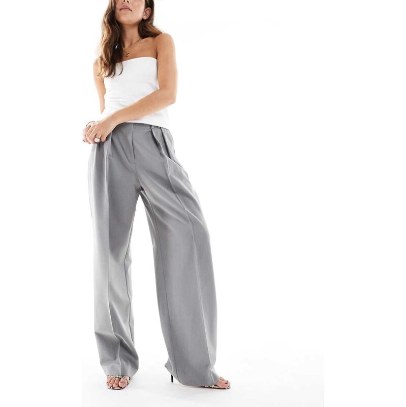 ASOS DESIGN tailored wide leg trousers with pleat detail in grey