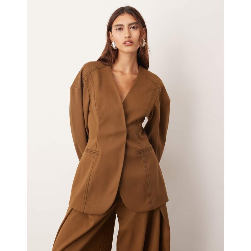 ARRANGE twill sculpted blazer co-ord in brown 107945690