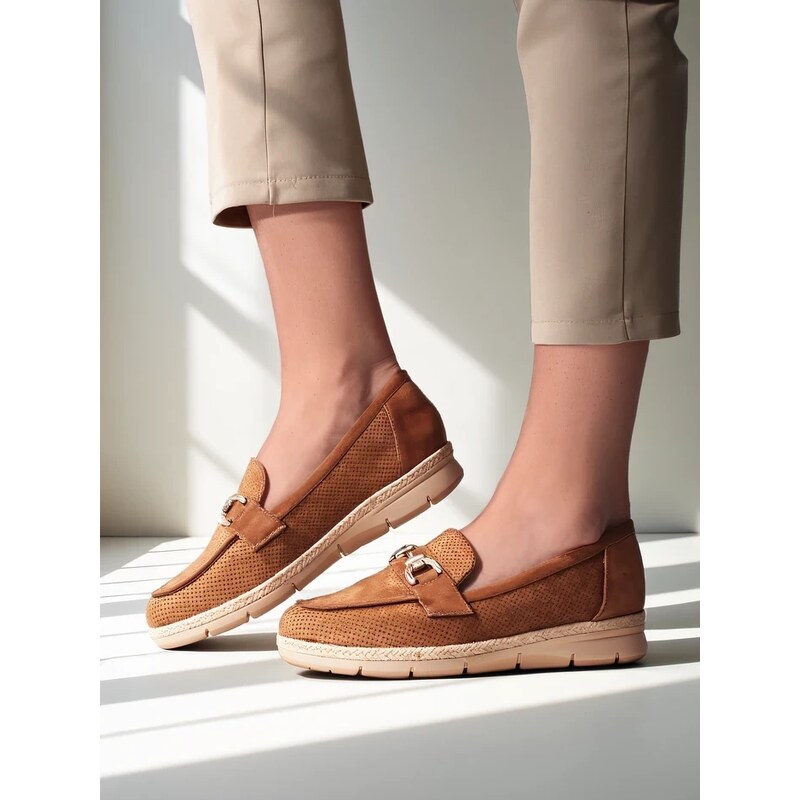Resti Womens low shoes with a decoration on the toe
