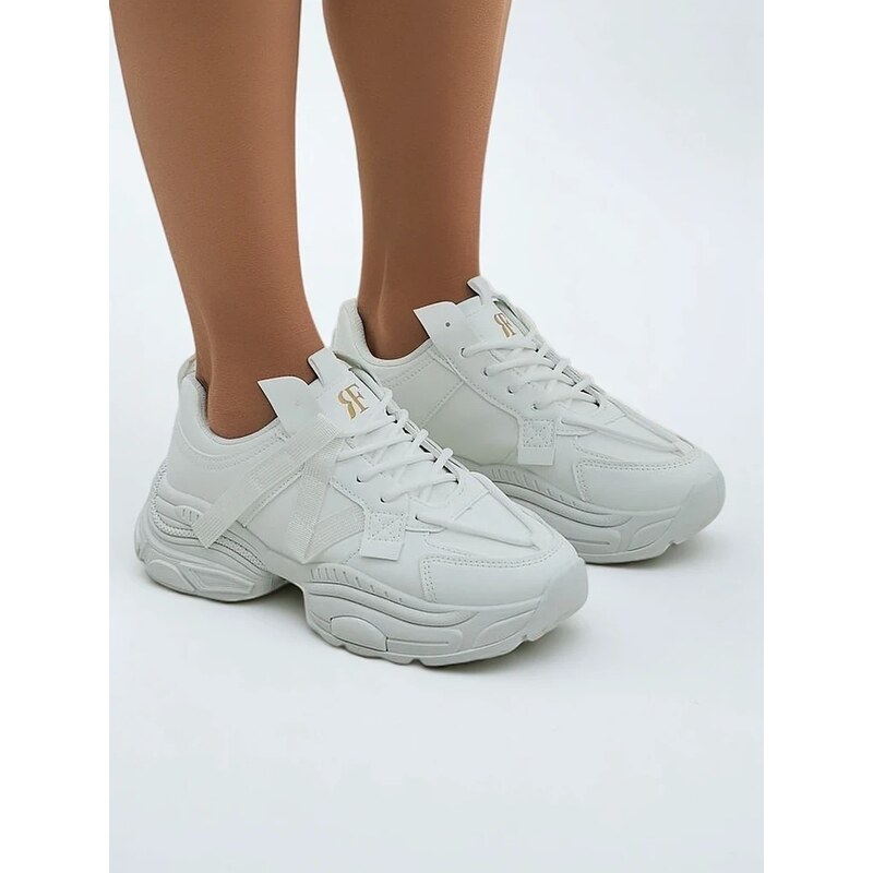 Resti Womens sporty sneakers on a thicker sole Quensi