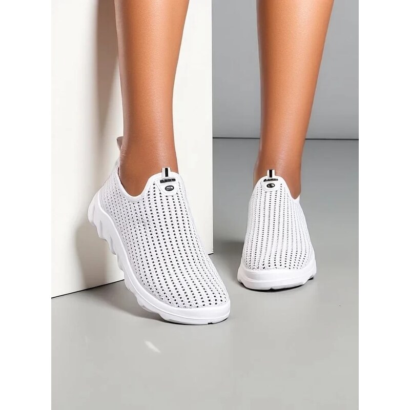 Resti Womens slip-on fabric sports shoes Eraste