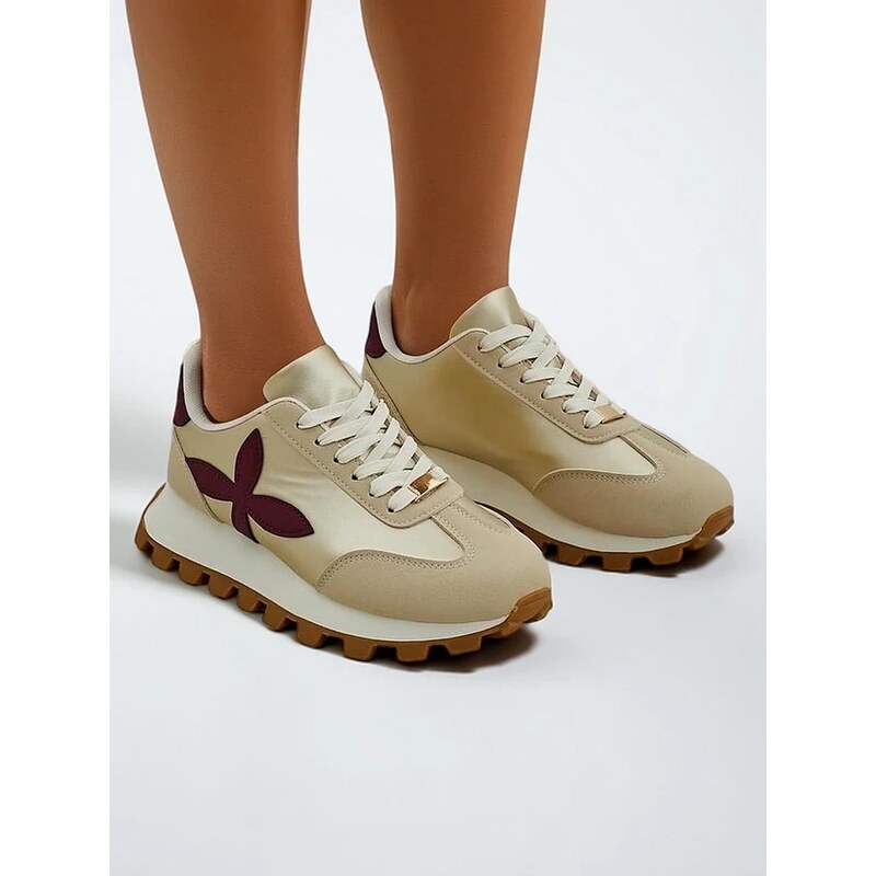 Resti Womens sports sneakers on a thicker sole Aloqa