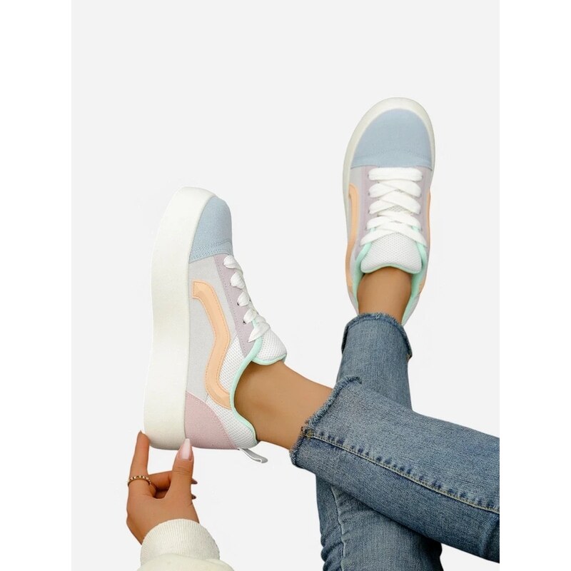Resti Womens sports sneakers on a platform Ensis