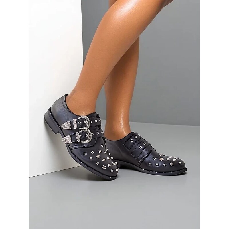 Resti Womens low shoes with studs and buckles Goffel