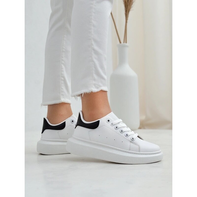 Resti Womens Sport Sneakers Pefese