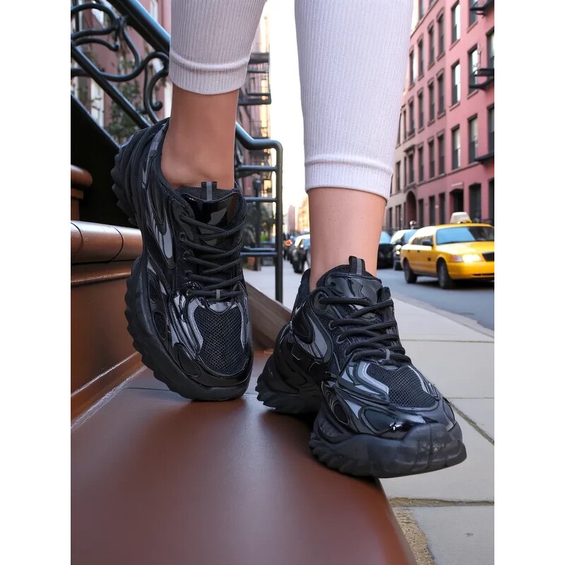 Resti Womens Lacquered Sneakers Leysi