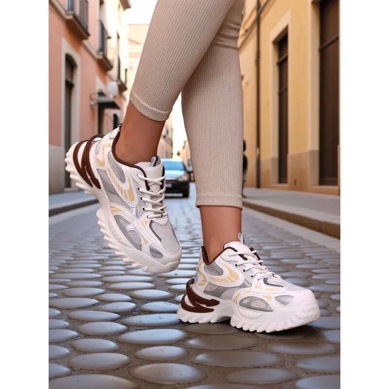 Resti Womens patent sneakers Leysi