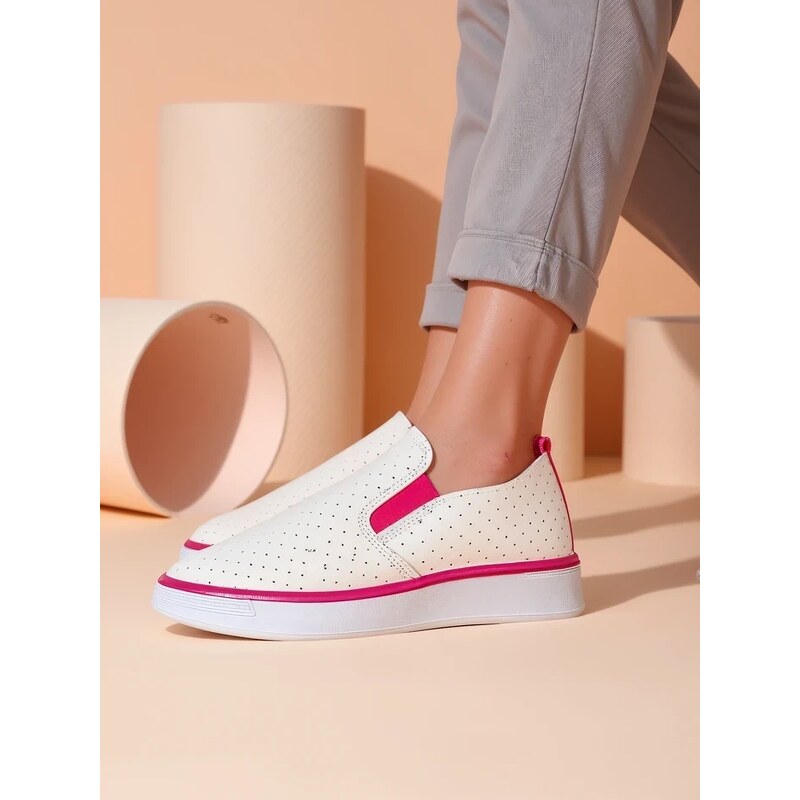 Resti Womens perforated sports shoes Musio