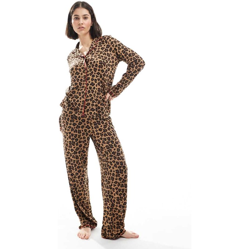 Urban Threads long sleeve revere and trouser pyjama set in
