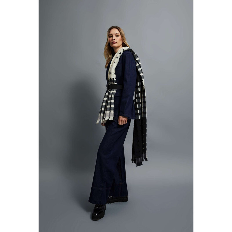 Marisse Black Checkered Scarf