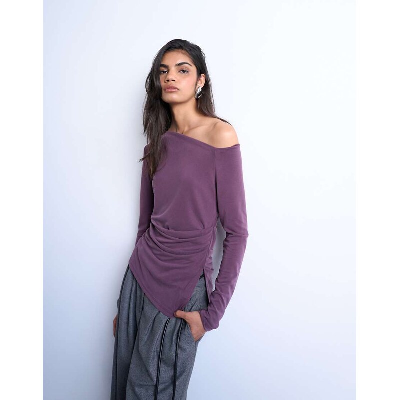 Topshop cupro off shoulder ruched long sleeve top in plum-Red 108086451