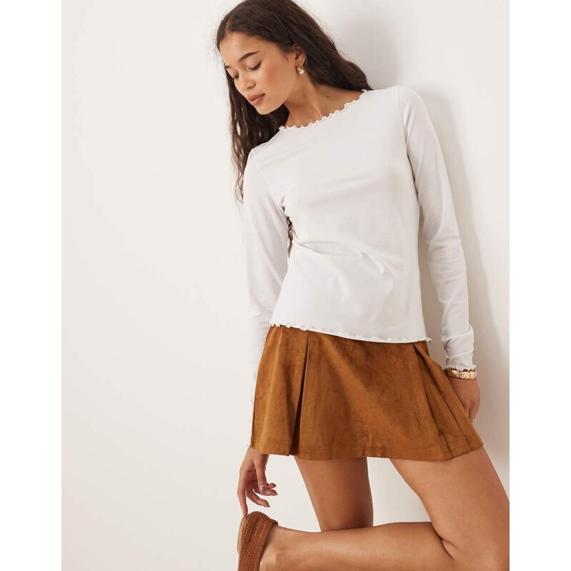 JJXX lettuce hem long sleeve top in white 107981352