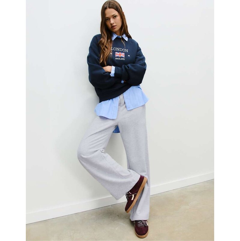 Stradivarius Wide-leg jogger trousers in grey melange 107997073