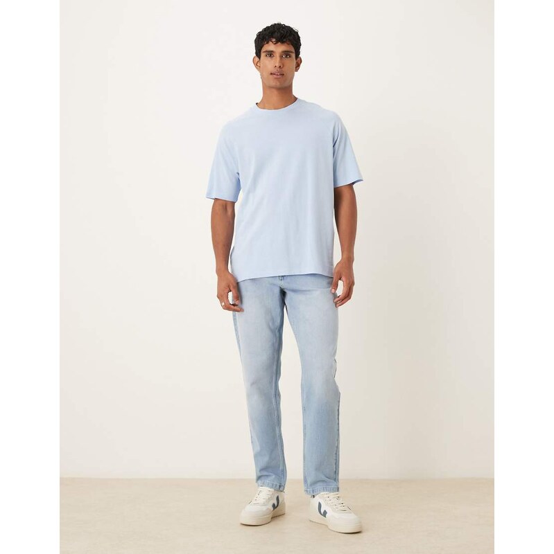 ASOS DESIGN Tapered jean in light wash comfort stretch denim