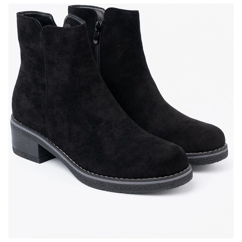 Módní dámské černé kotníkové boty na pohodlném podpatku