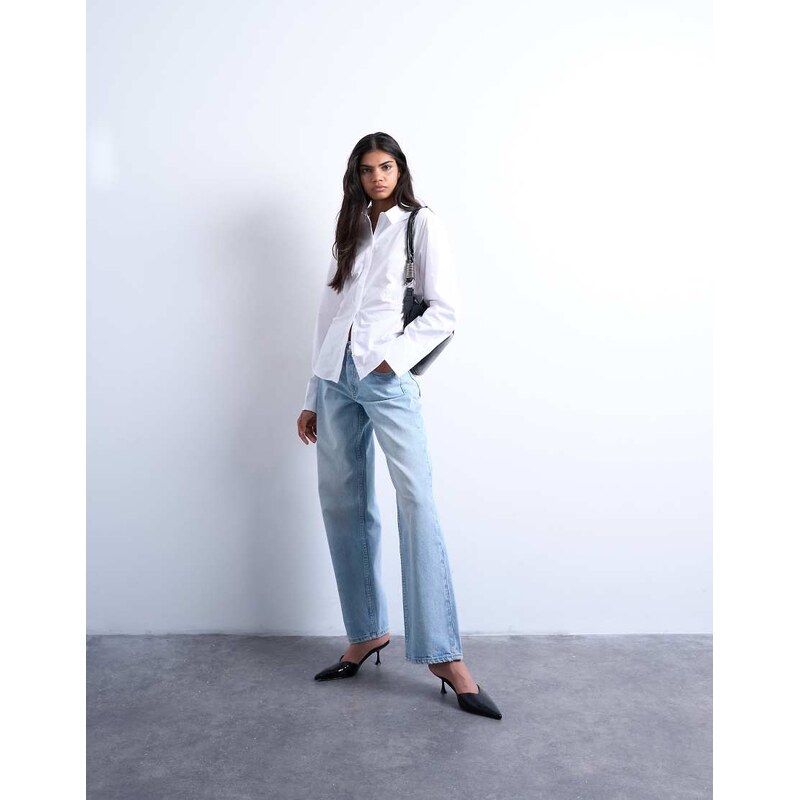 Topshop Ember low rise relaxed straight leg jean in bleach -