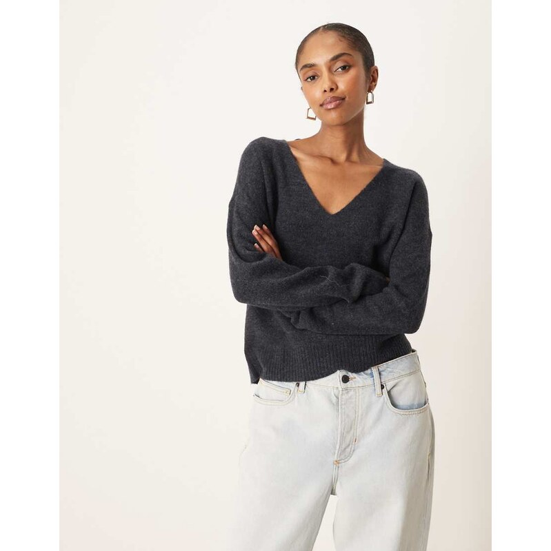 JDY v-neck jumper in navy