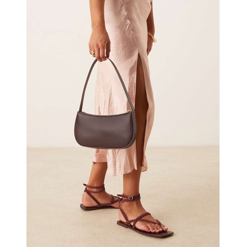 ASOS DESIGN shoulder bag in burgundy-Red