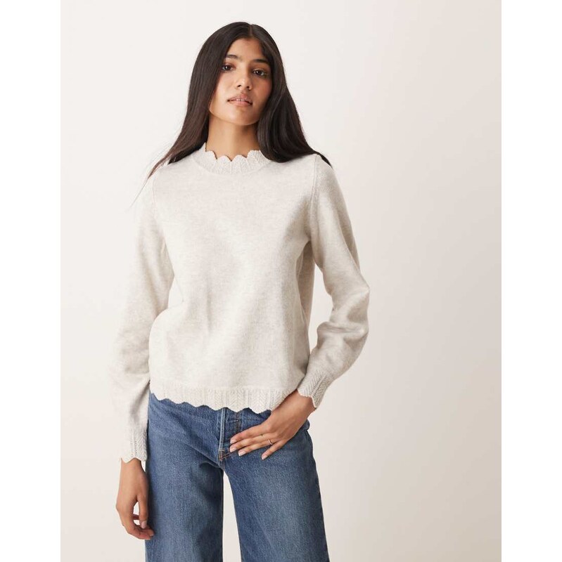 Vila scallop trim knitted jumper in super light natural melange 108075073