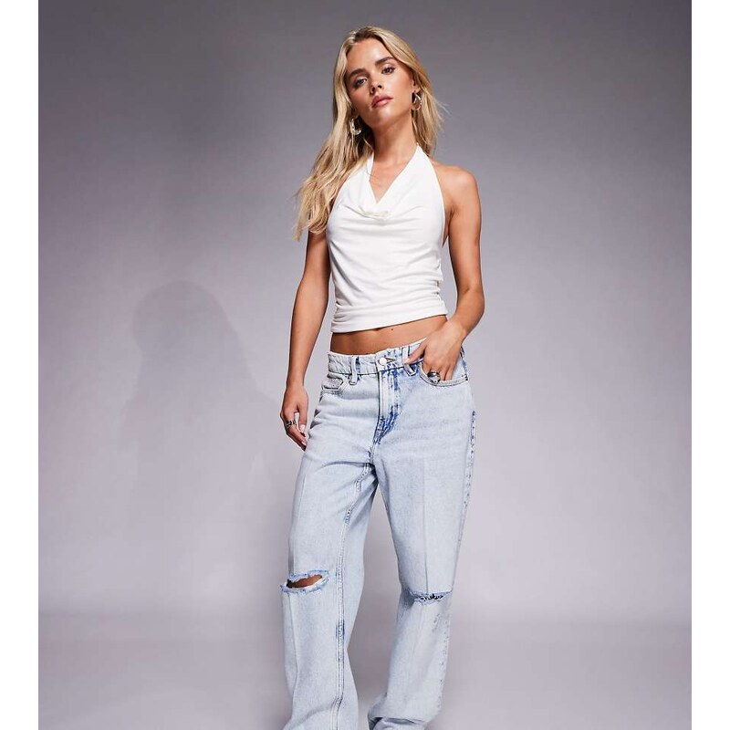 Good American petite 90s jeans in light wash blue