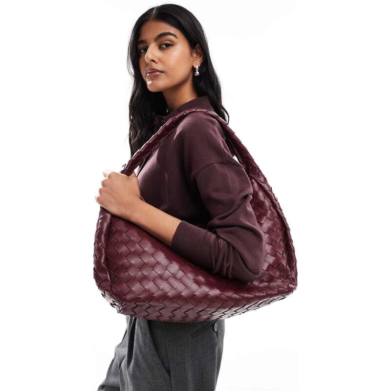 Glamorous large woven shoulder tote bag in deep burgundy-Red