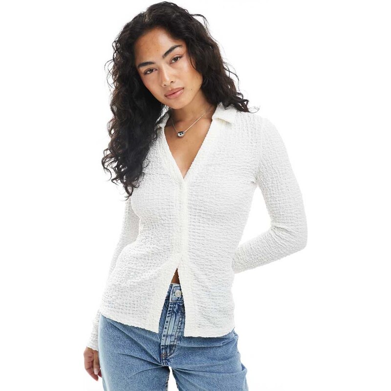 New Look button down texture top in cream-White