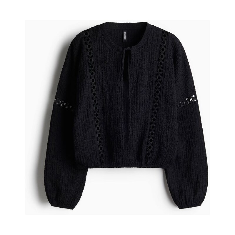 H&M - Mačkaná halenkas krajkovými vsadkami - Černá