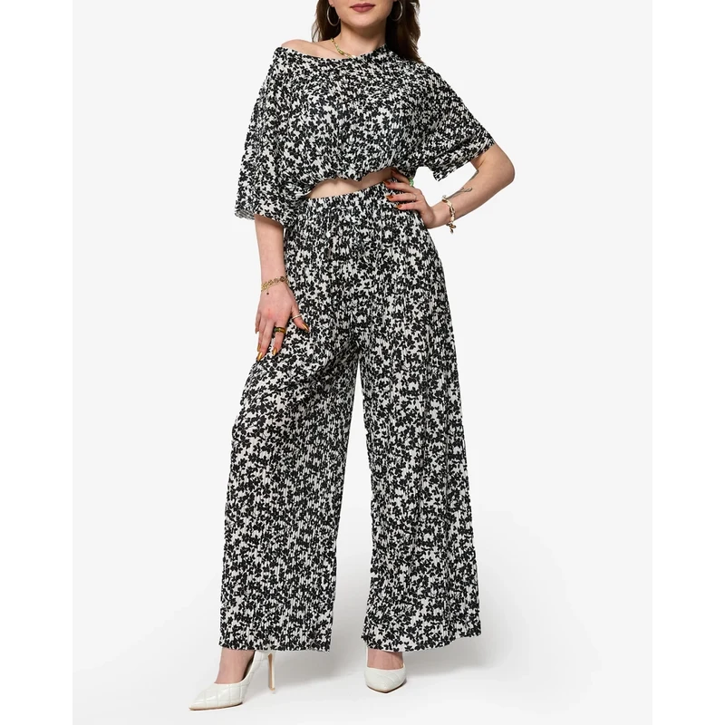 Resti White womens pleated set with black flowers - Clothing 108165442