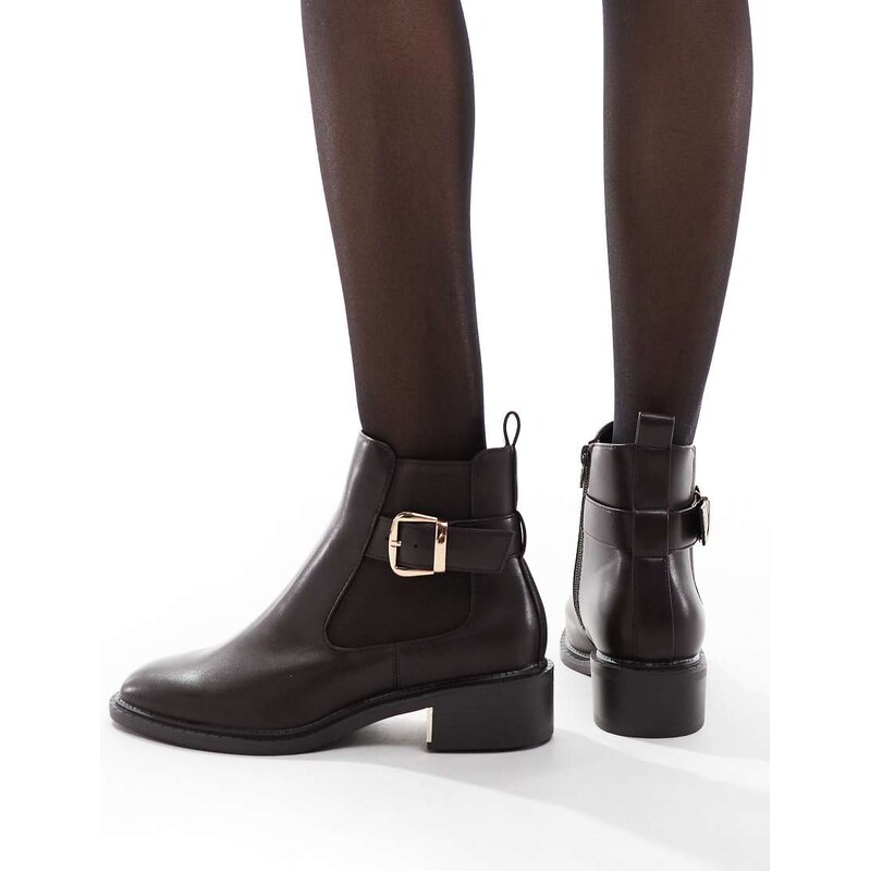SEQWL Latte buckle detail refined chelsea boots in chocolate-Brown 108381126