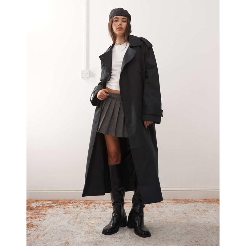 Weekday oversized trench coat in black 114300104