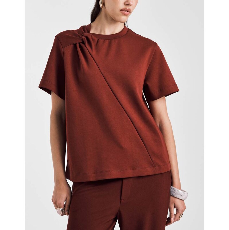 ASOS DESIGN twist shoulder t-shirt in dark cherry-Red